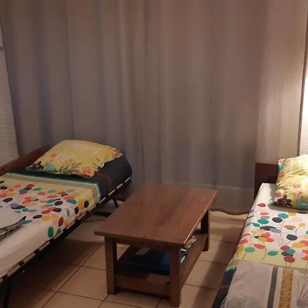 Charmant Logement Avec Piscine แบร์เฌอรัก ภายนอก รูปภาพ