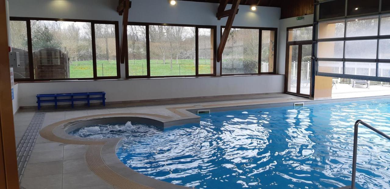 Charmant Logement Avec Piscine แบร์เฌอรัก ภายนอก รูปภาพ